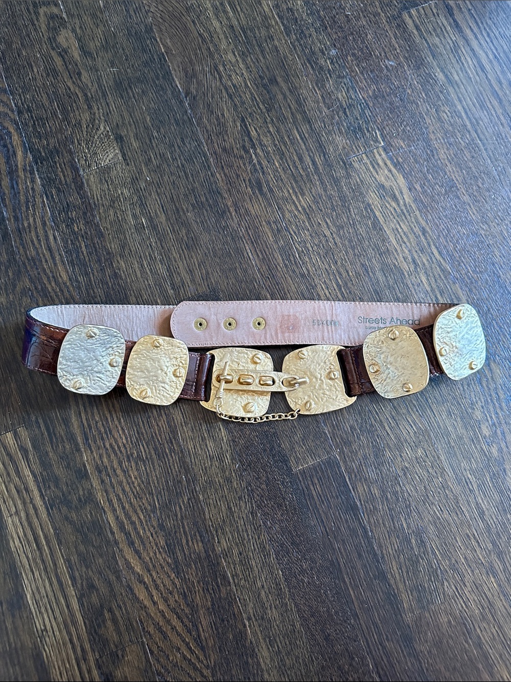 Vintage Streets Ahead Dark Brown Leather Belt with Gold Belt in Medium